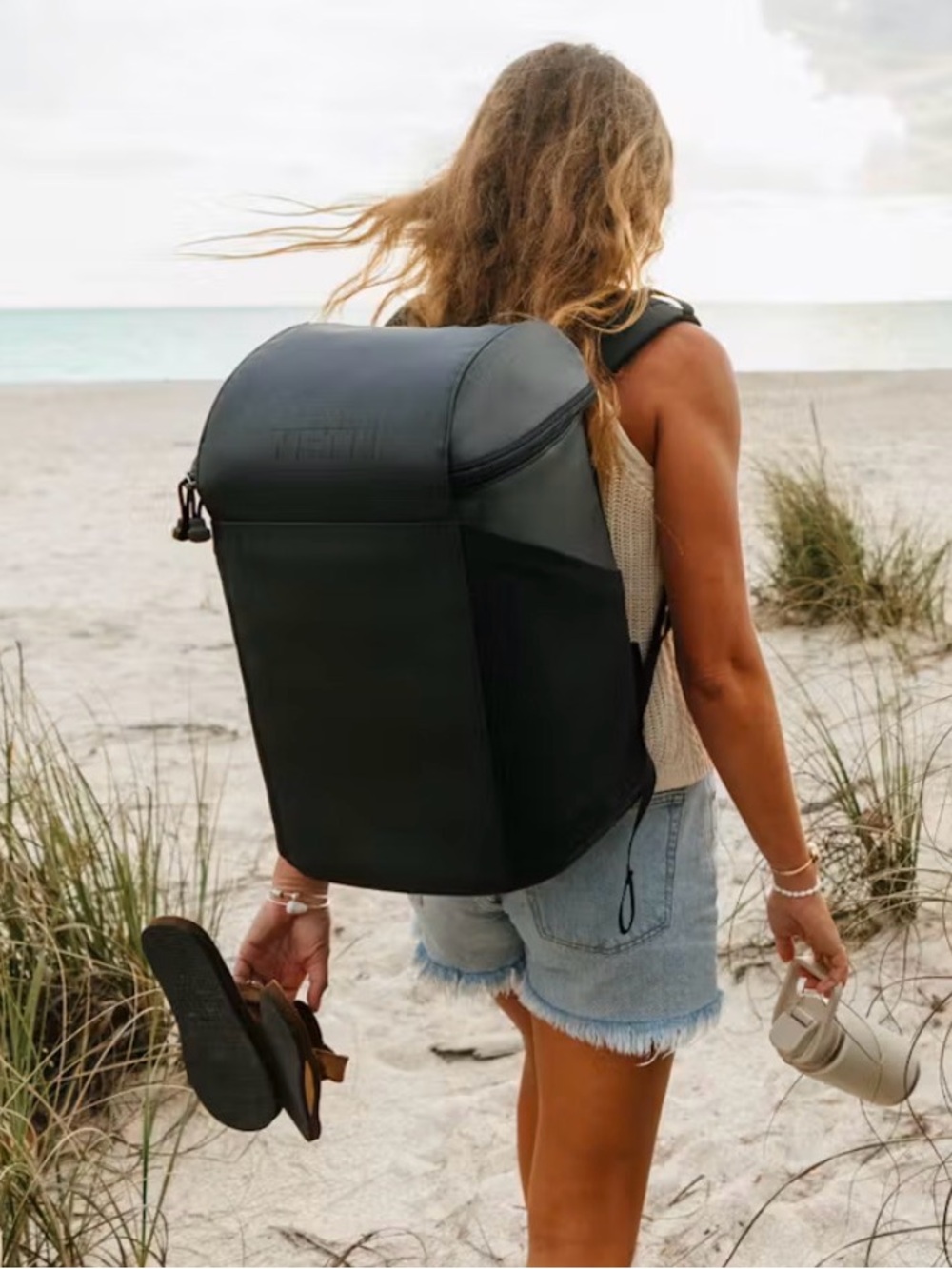 Yeti Daytrip Backpack 20L in Cape Taupe